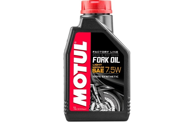 Масло для вилок Motul Fork Oil Factory Line Light/Med 7,5W 100% Ester 1л  (арт.101127) pitbikemarket.ru